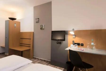 ibis Styles - 3