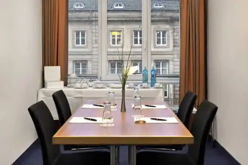 Motel One Frankfurt - Hauptbahnhof - 0