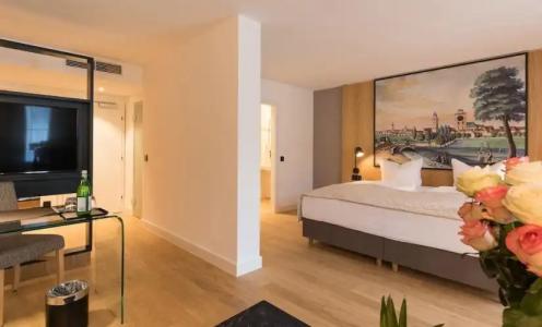 Bayerischer Hof - 60