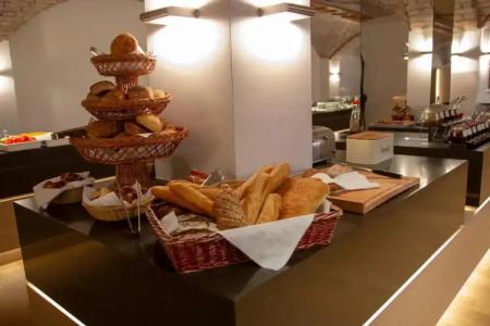 Bayerischer Hof - 10