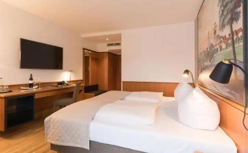 Bayerischer Hof - 40