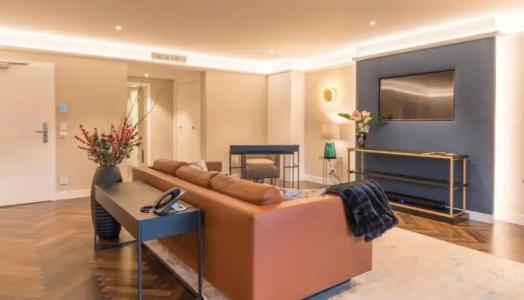 Bayerischer Hof - 85