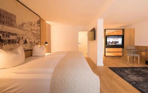 Bayerischer Hof - 57