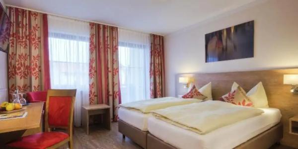 Ströbinger Hof - Therme Wellness Resort - 55