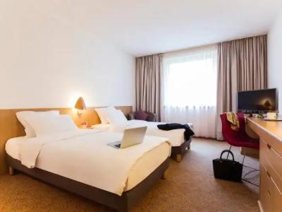 Novotel Duesseldorf City West - 34