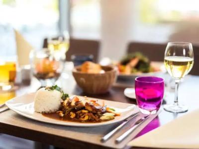 Novotel Duesseldorf City West - 10