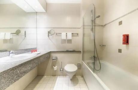 Leonardo Düsseldorf City Center - 55