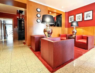 Sir & Lady Astor - 1