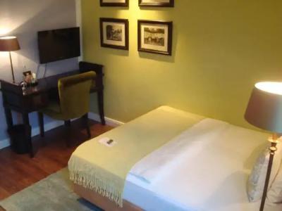 Sir & Lady Astor - 25