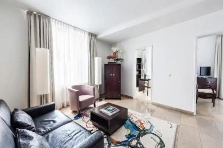 Burns Art Apartments - 17