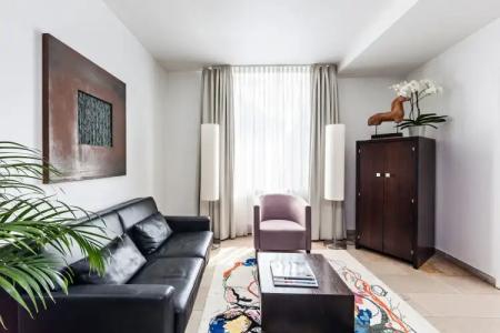 Burns Art Apartments - 2