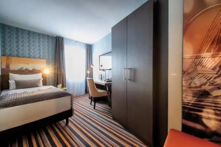 Leonardo Boutique Düsseldorf - 25