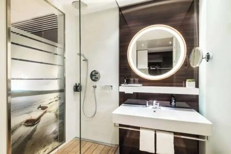 Lindner Dusseldorf Seestern - 55