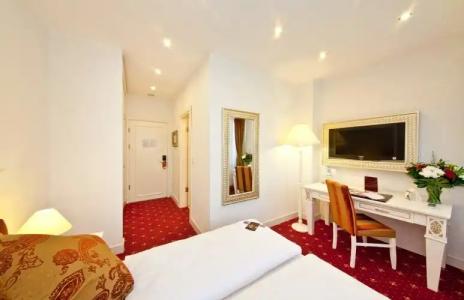 Unique Dortmund Hauptbahnhof - 7