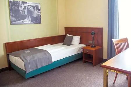 Specht by Trotmannia - 25