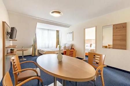 Garner BOCHUM by IHG - 66