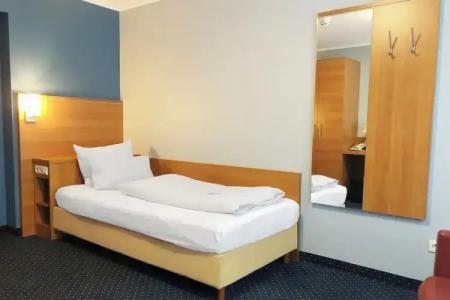 Garner BOCHUM by IHG - 57