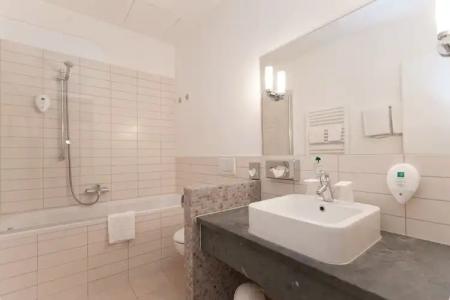 Acom-Berlin Kurfürstendamm - 40