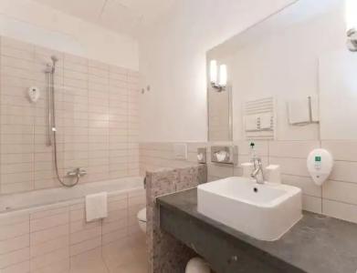 Acom-Berlin Kurfürstendamm - 8