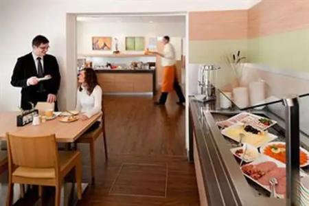 Me and All Berlin East Side, by Hyatt - 38