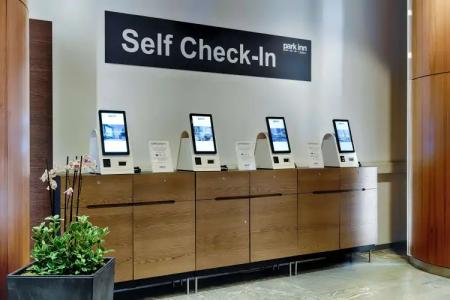 Park Inn by Radisson Berlin Alexanderplatz - 27