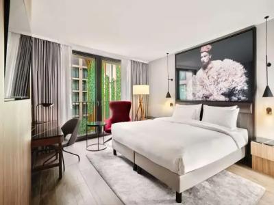 Radisson Collection, - 50