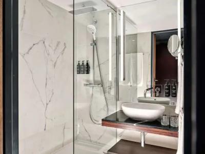 Radisson Collection, - 38