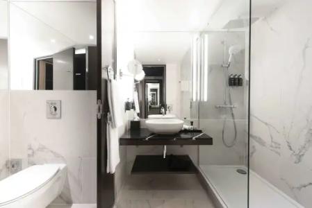 Radisson Collection, - 10