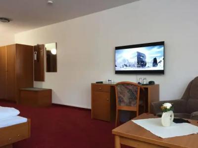 Gut-Pommernhotel - 12