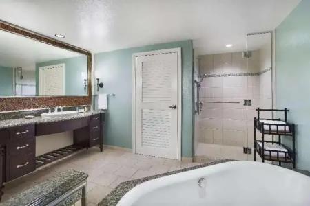 Hilton Grand Vacations Club Grand Waikikian - 45