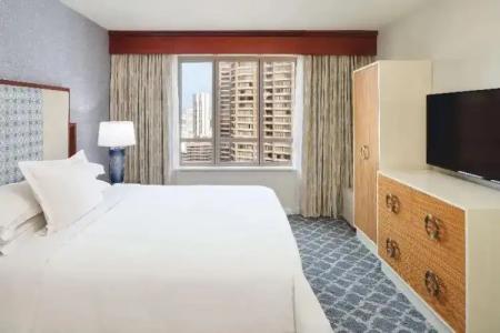 Hilton Grand Vacations Club Grand Waikikian - 40