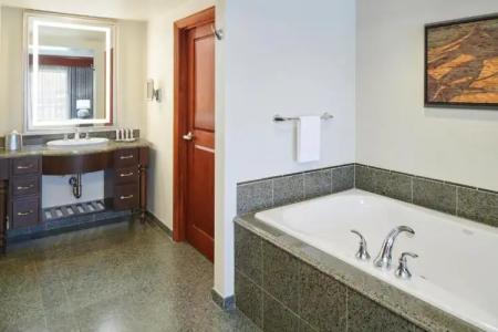 Hilton Grand Vacations Club Grand Waikikian - 77