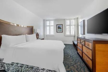 Hilton Grand Vacations Club at Hilton Hawaiian Village - Lgn Tower - 3