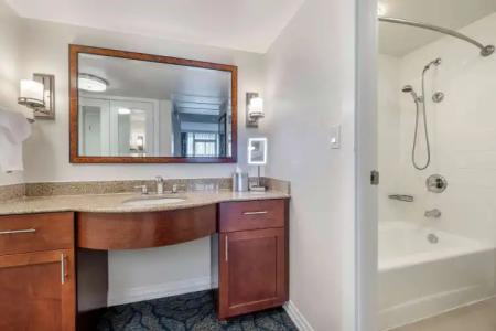 Hilton Grand Vacations Club at Hilton Hawaiian Village - Lgn Tower - 67