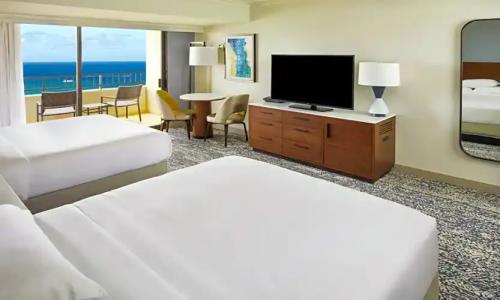 Hilton Hawaiian Village Waikiki Beach Resort - 53