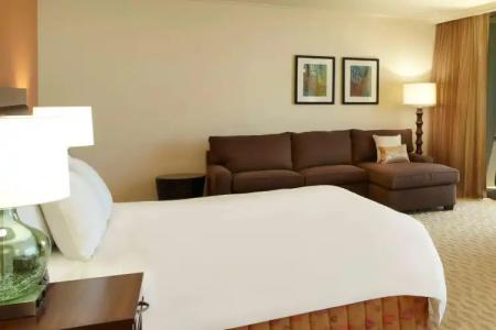 Hilton Hawaiian Village Waikiki Beach Resort - 13