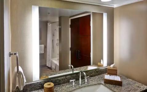 Hilton Hawaiian Village Waikiki Beach Resort - 383