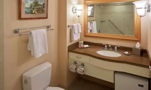 Hilton Hawaiian Village Waikiki Beach Resort - 39