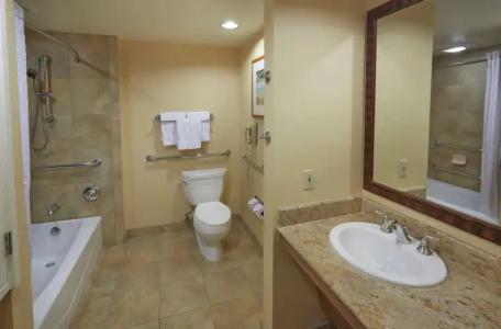 Hilton Hawaiian Village Waikiki Beach Resort - 21