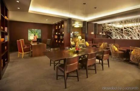 Hilton Hawaiian Village Waikiki Beach Resort - 28