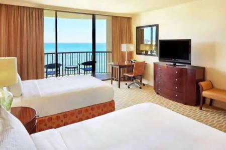 Hilton Hawaiian Village Waikiki Beach Resort - 4