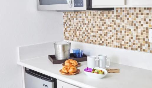 Queen Kapiolani - 32