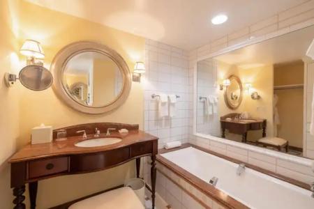 The Kahala & Resort - 43