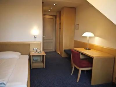 zur Post Aschheim - 26