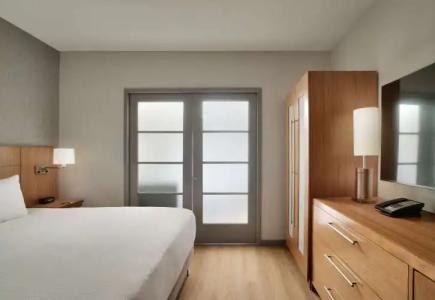 Hyatt Place at Anaheim Resort / Convention Center - 5