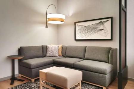 Hyatt Place at Anaheim Resort / Convention Center - 8