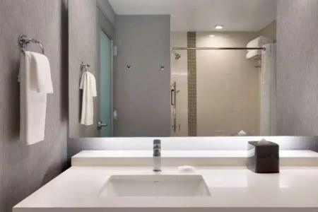 Hyatt Place at Anaheim Resort / Convention Center - 12