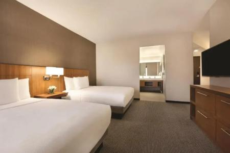 Hyatt Place at Anaheim Resort / Convention Center - 4