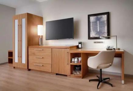 Hyatt Place at Anaheim Resort / Convention Center - 7