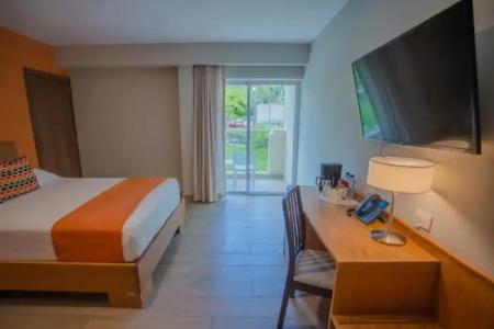 Coral Costa Caribe Beach Resort - All Inclusive - 66
